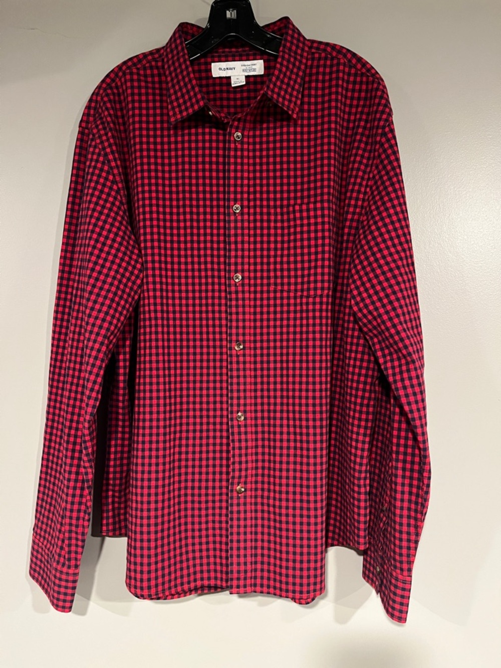 Old Navy Men’s Red & Black Small Check Button-Down Shirt
